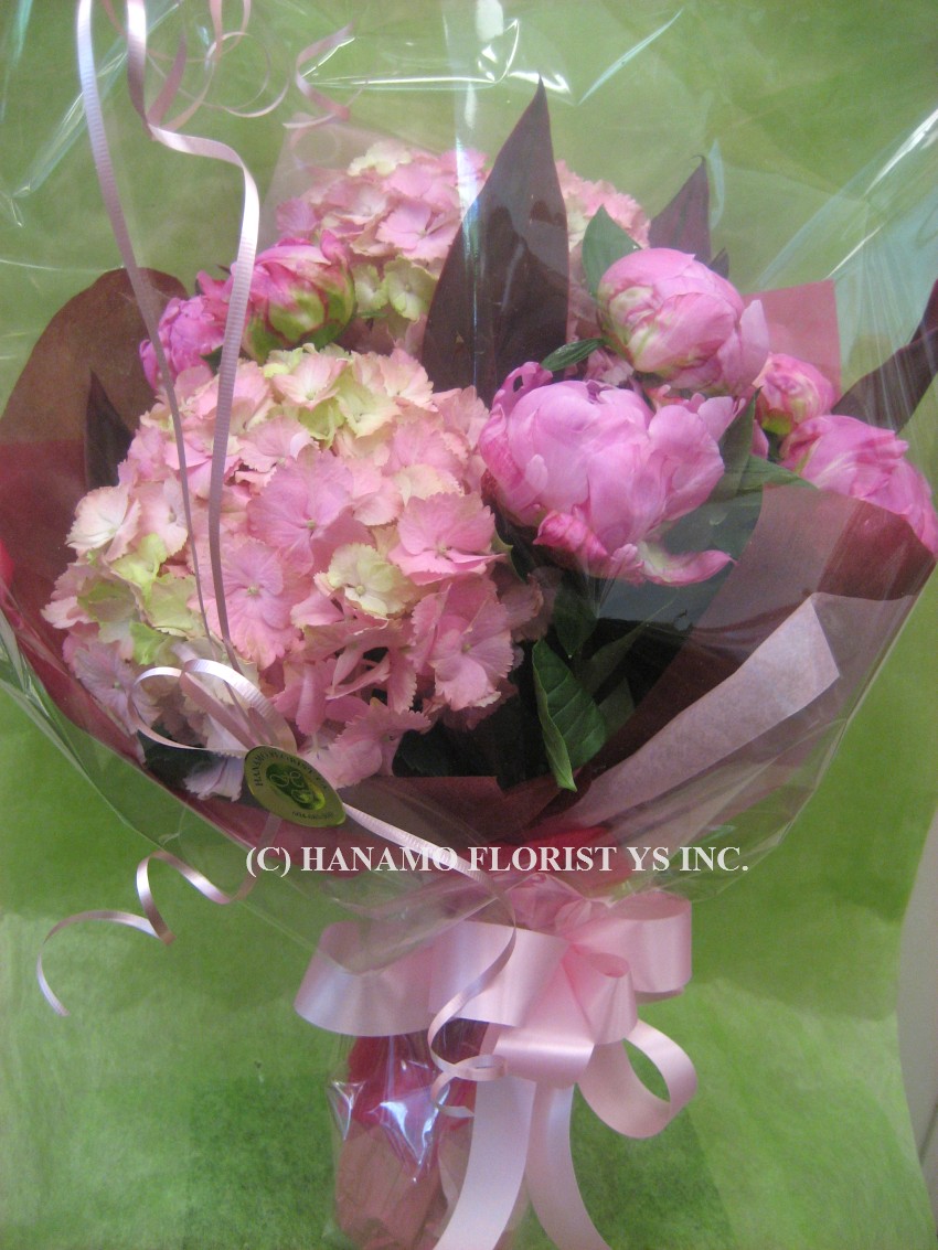 HAND514 Peonies & Hydrangeas Handtied Bouquet M