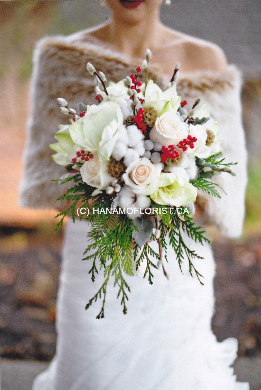 WEDB1130 Christmas Bouquet in a Vase